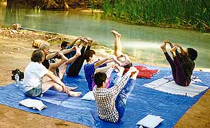 strech.jpg (24083 bytes)